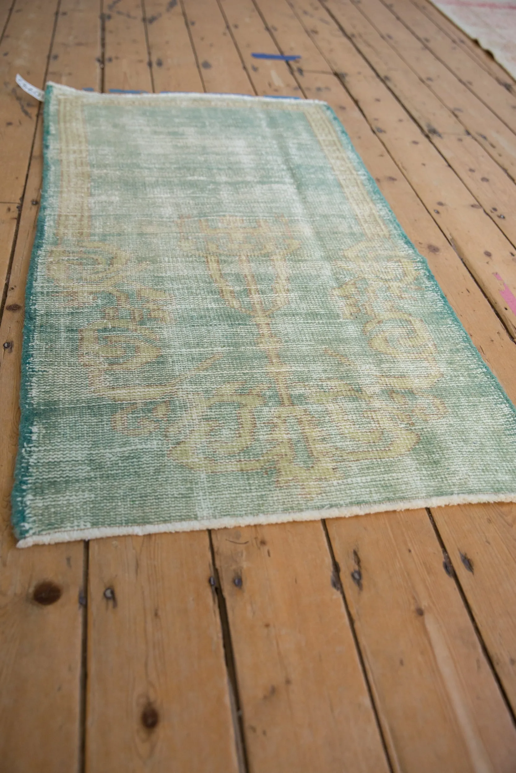 2.5x4.5 Vintage Distressed Oushak Rug