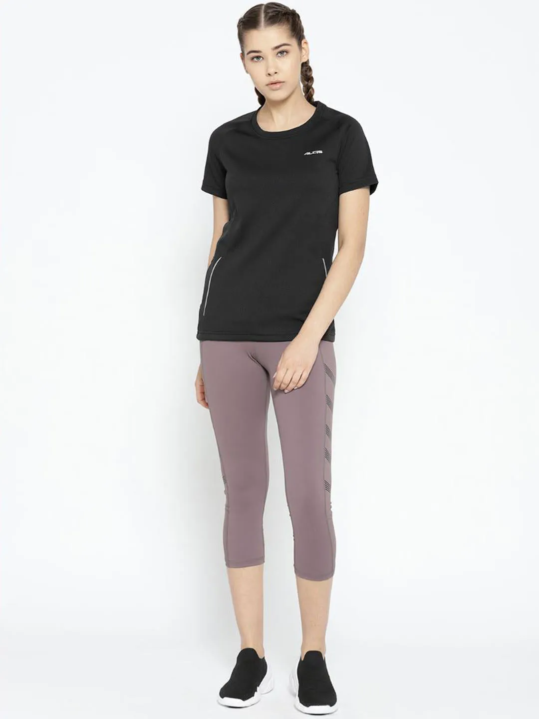 Alcis Women Black Solid Round Neck Running T-shirt