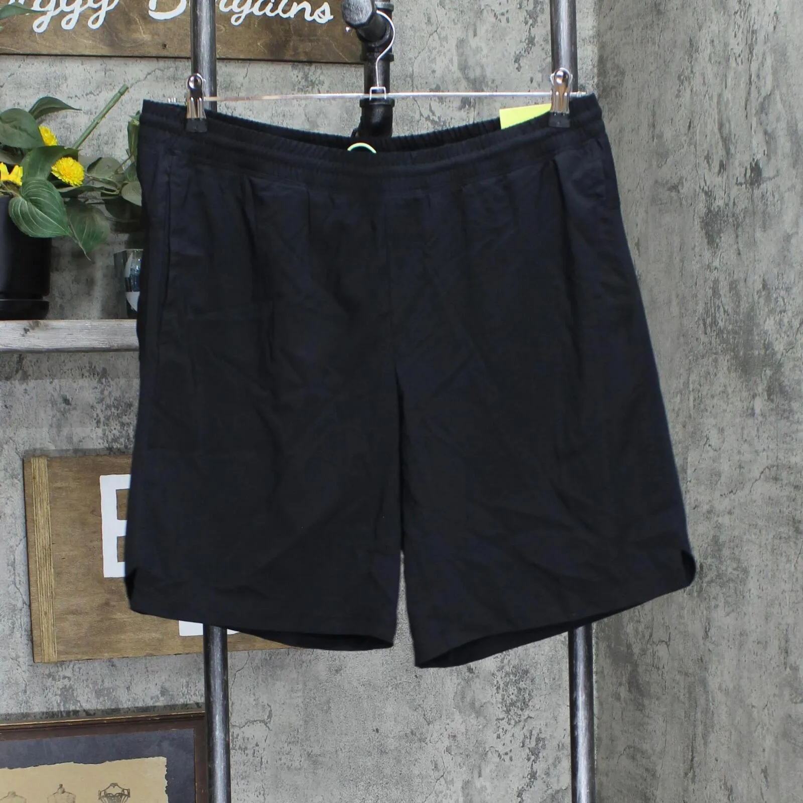 All in Motion Mens 9" Running Shorts with Pockets 1661d9f16225b7 Black L