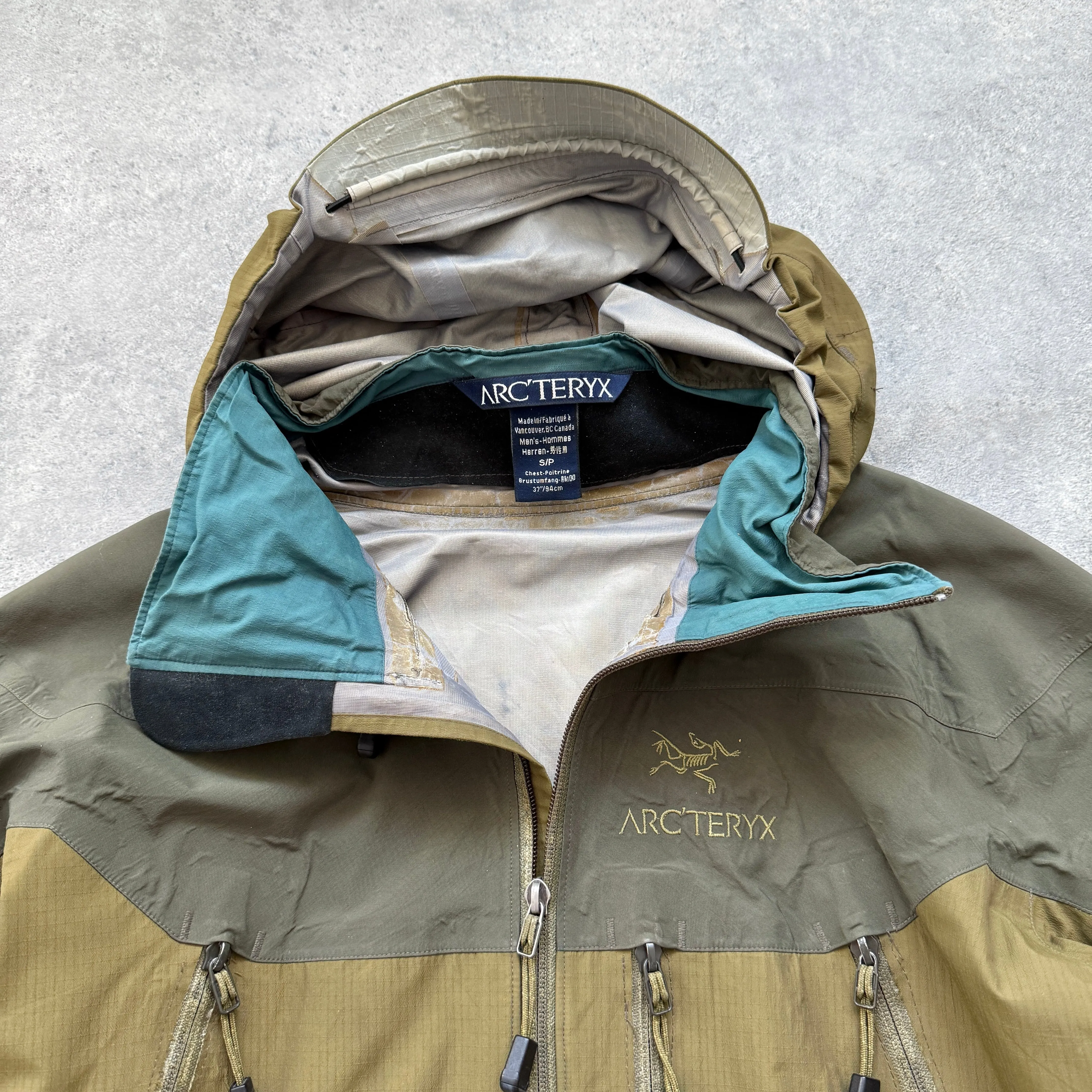 Arc’teryx 2000s Theta AR Gore-tex XCR technical shell jacket (M)