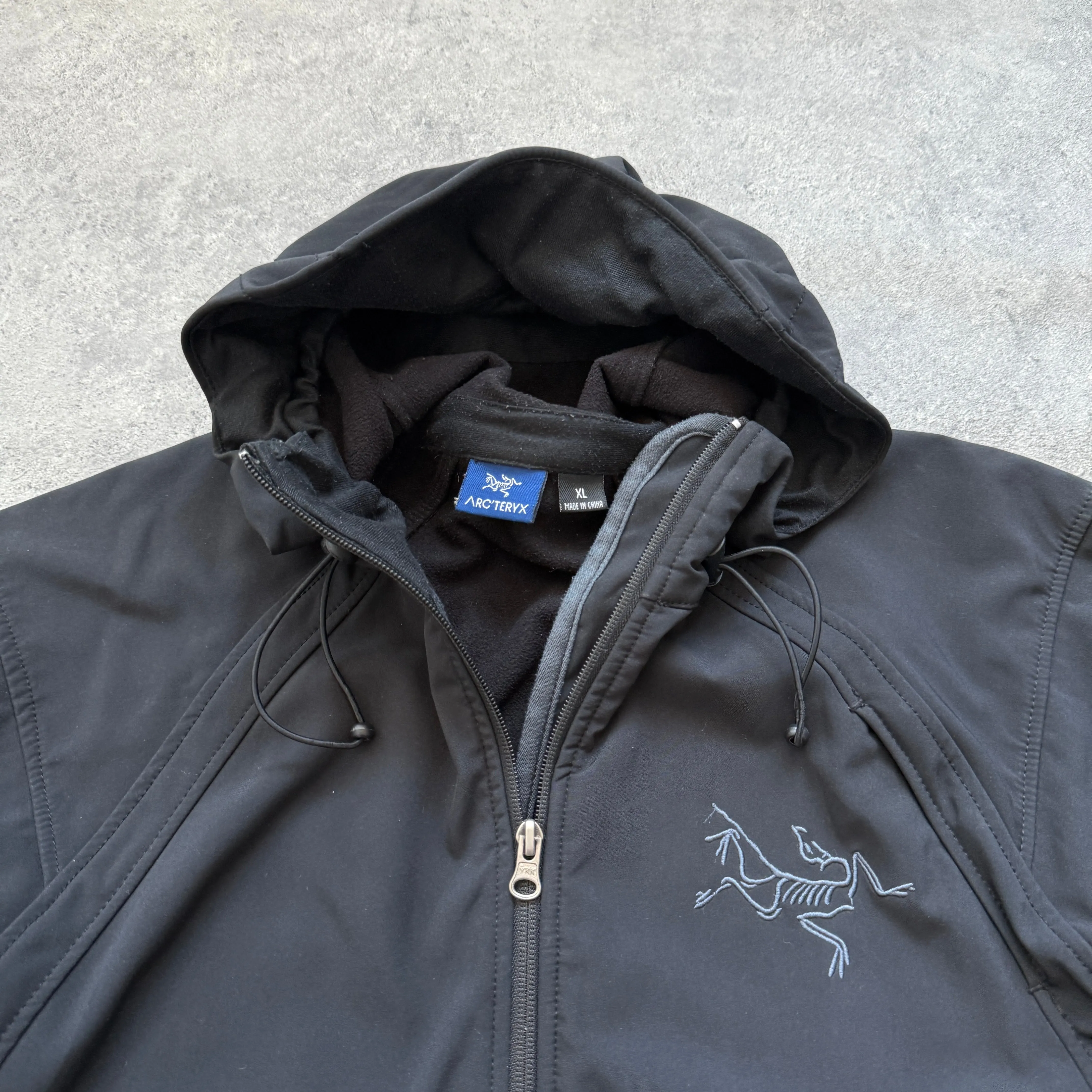 Arc’teryx RARE 2000s windstopper technical soft shell jacket (XL)