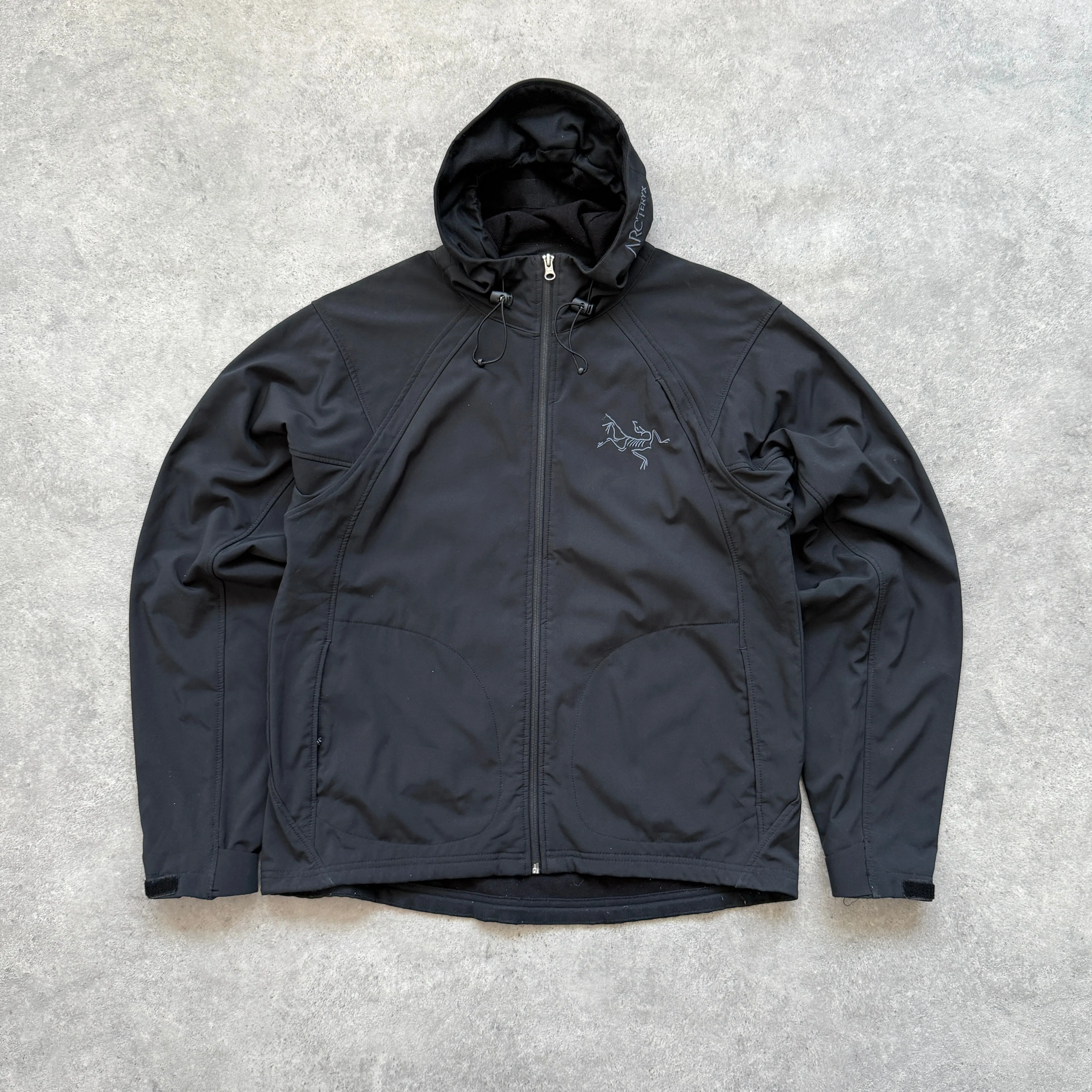 Arc’teryx RARE 2000s windstopper technical soft shell jacket (XL)