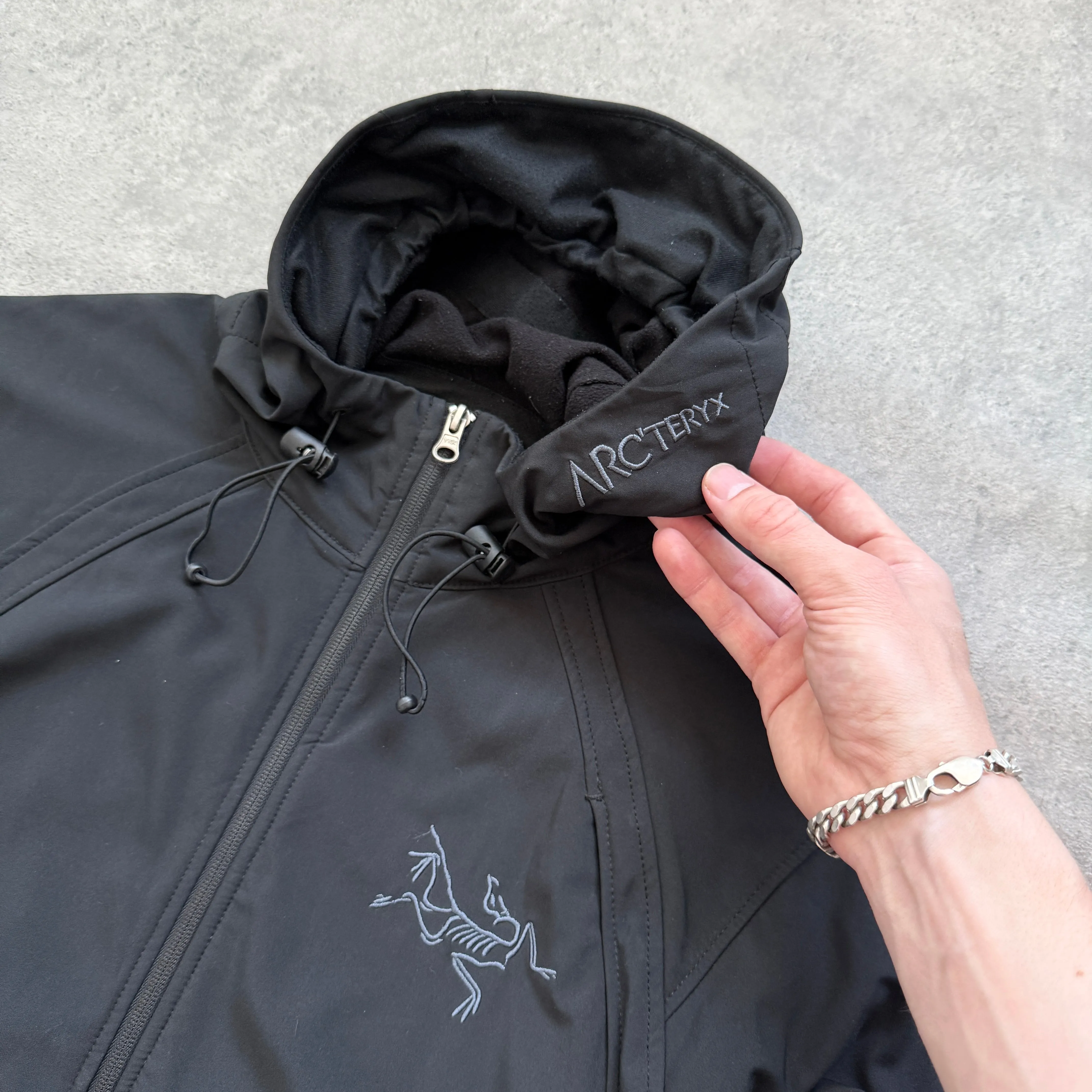 Arc’teryx RARE 2000s windstopper technical soft shell jacket (XL)