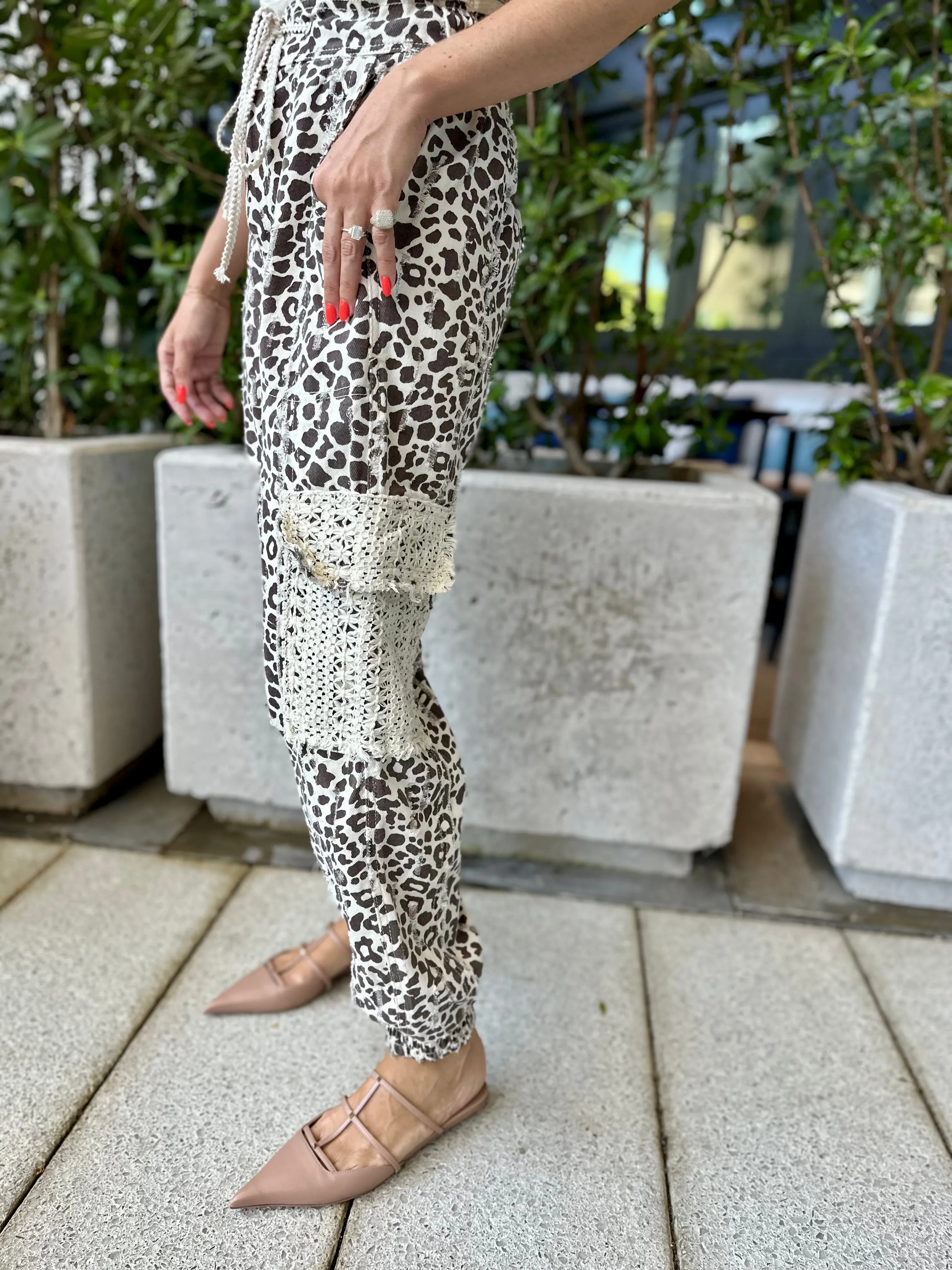 Crochet Pocket Jogger Pant