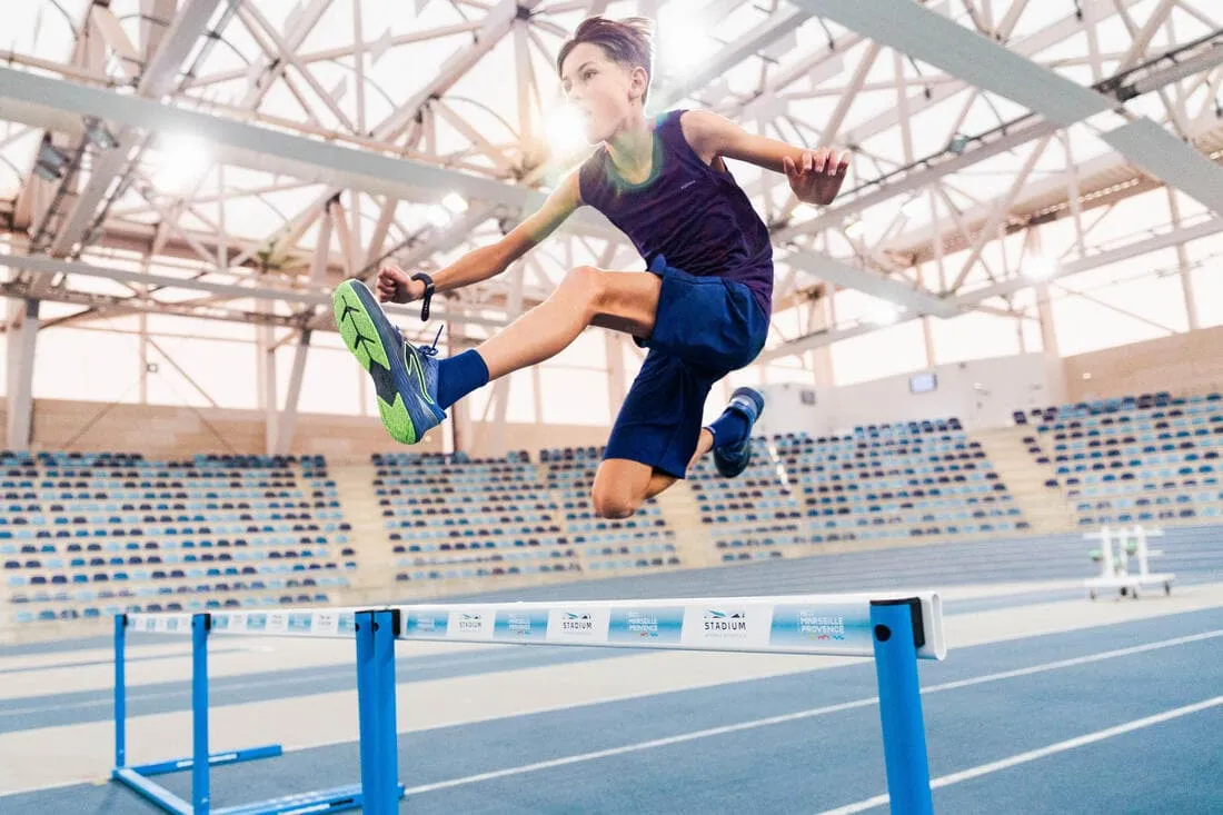 Débardeur running - athlétisme respirant garçon KIPRUN CARE bleu et rouge