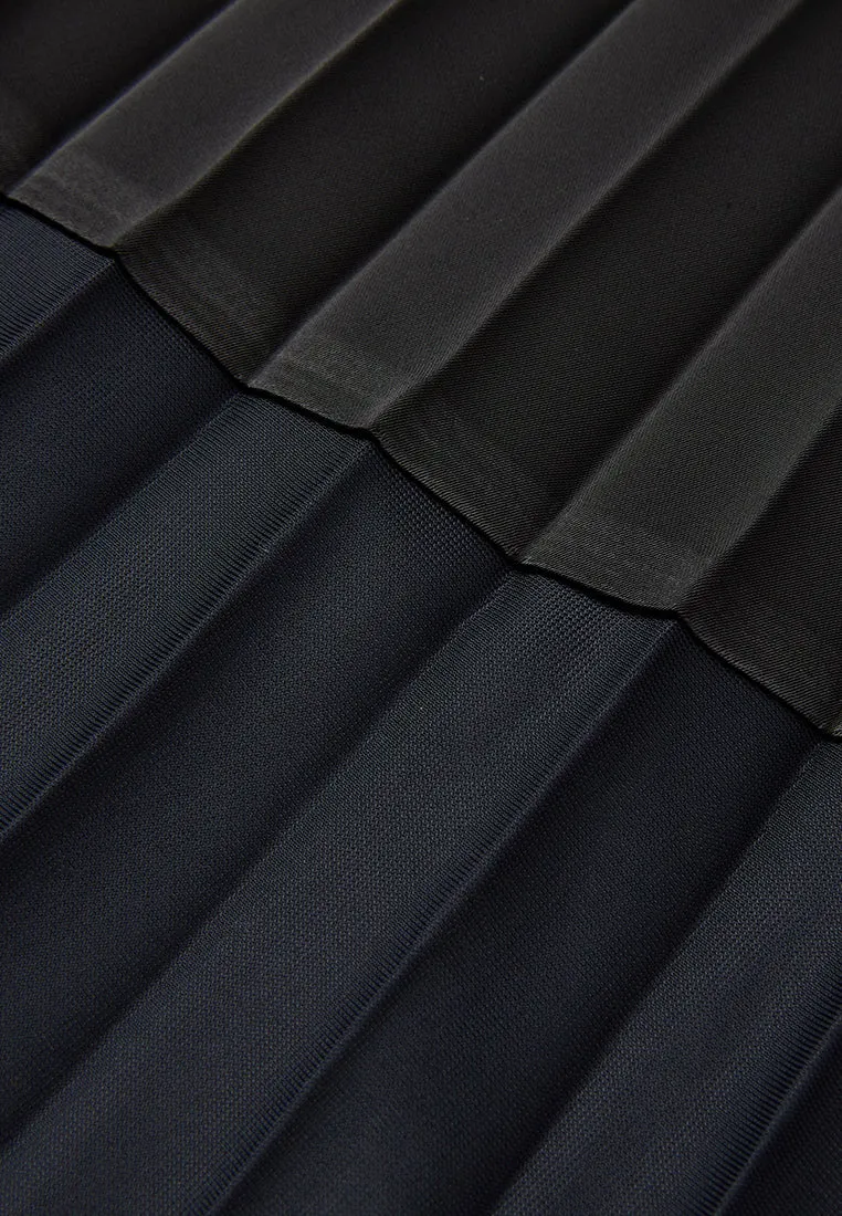 Elasticated-waistband Pleated-detail Windbreaker Dress