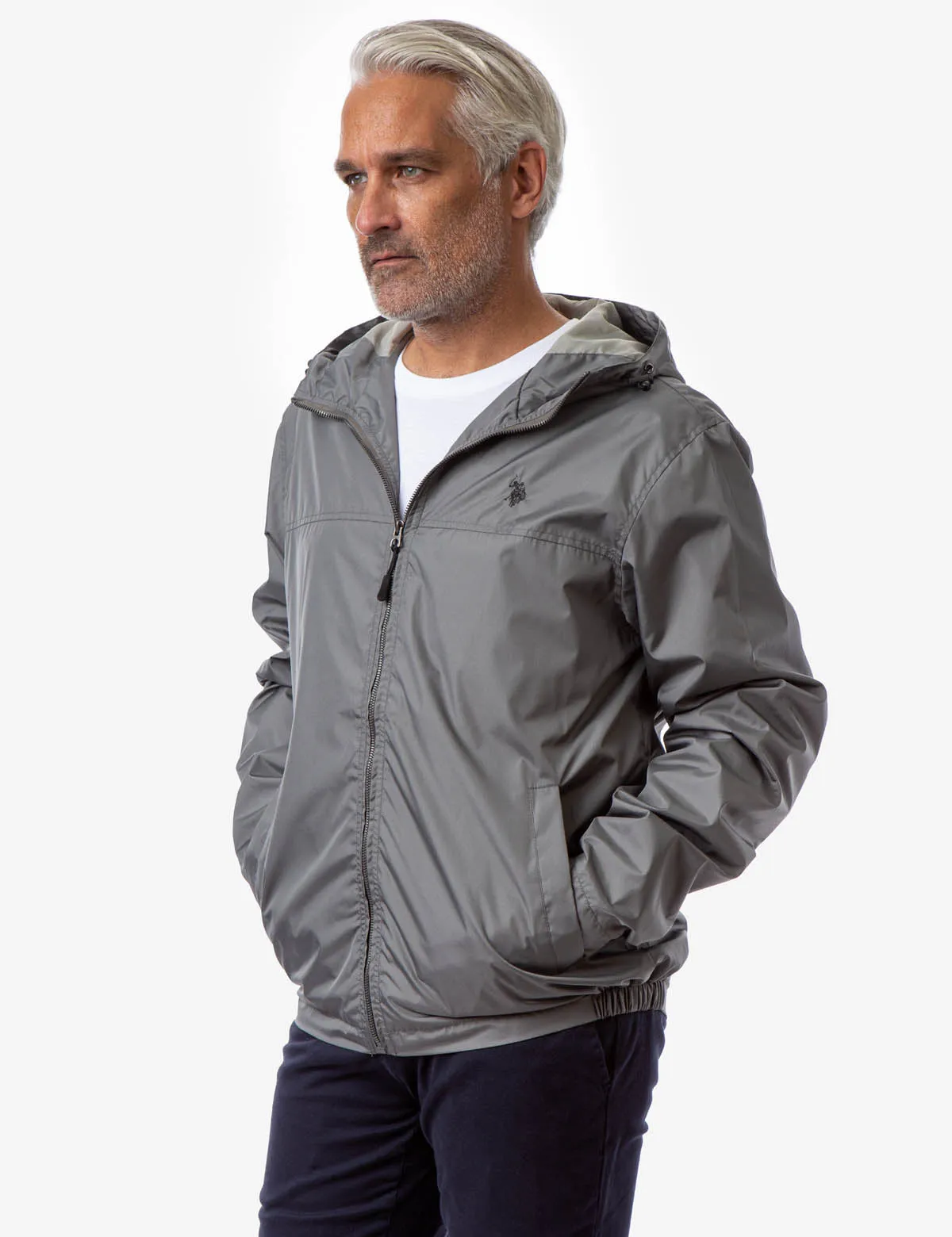 ESSENTIAL HOODED WINDBREAKER