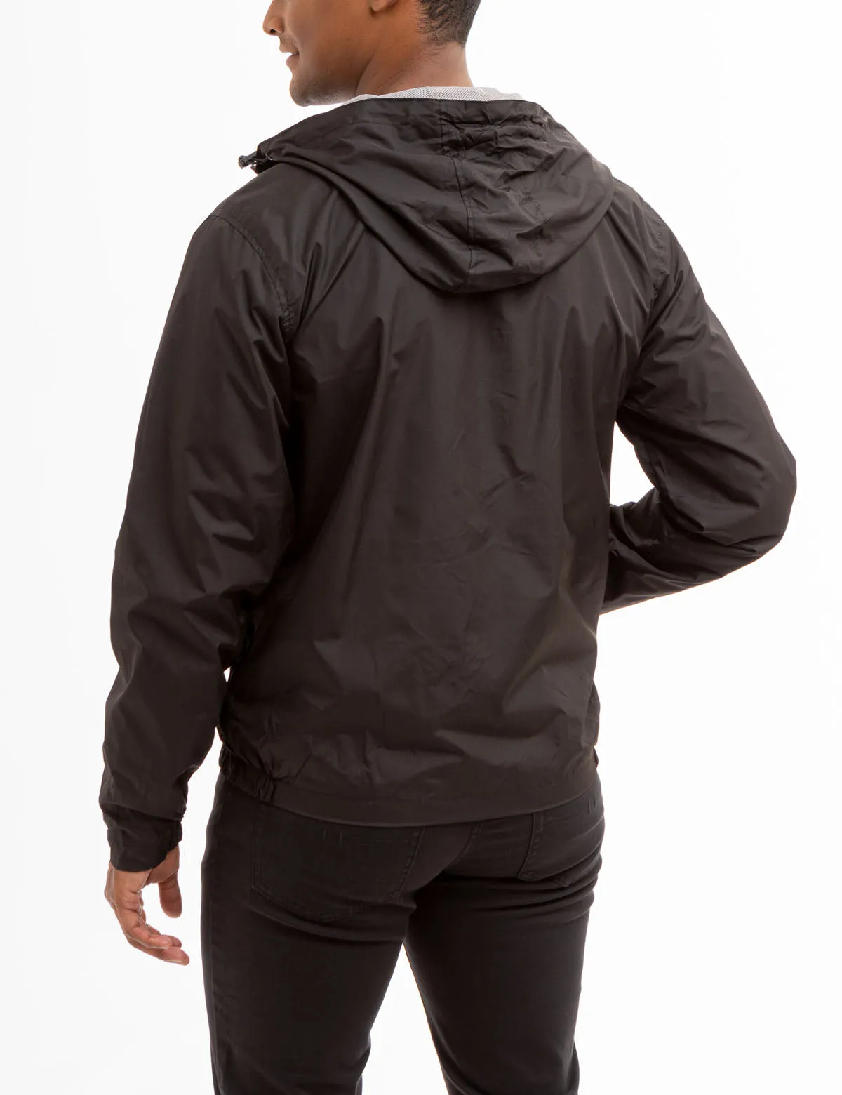 ESSENTIAL HOODED WINDBREAKER