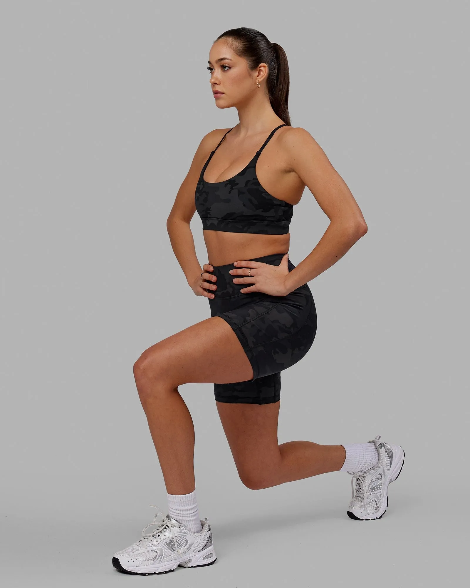 Fusion Mid Short Tights with Pockets - Black Camo