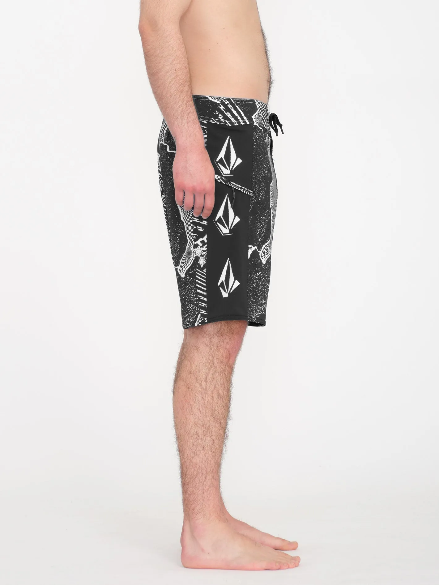 Lido Iconic Mod 19" Boardshort - BLACK WHITE