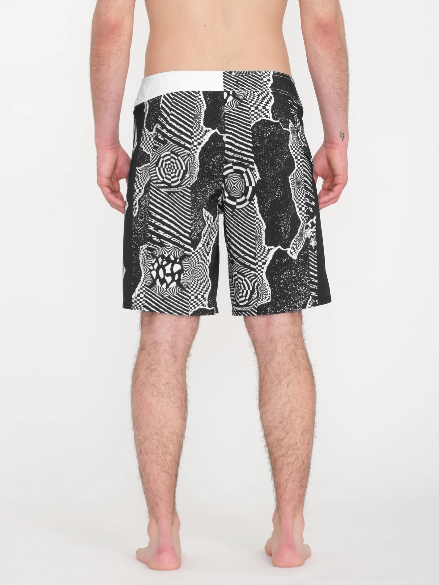 Lido Iconic Mod 19" Boardshort - BLACK WHITE