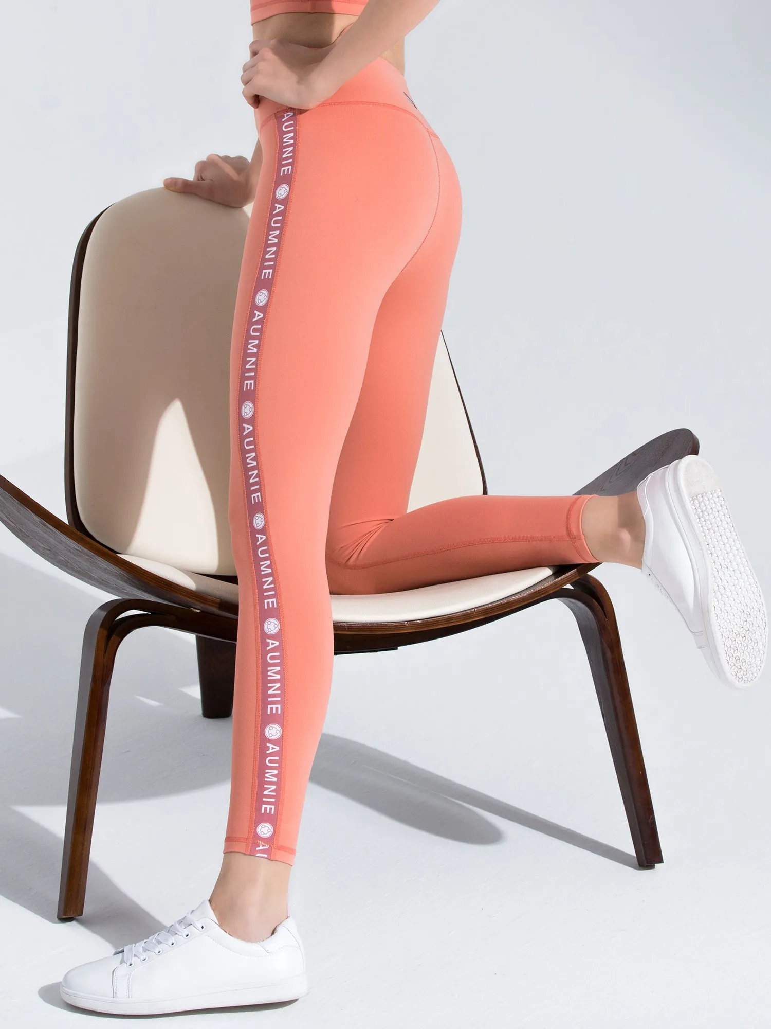 LOGO PANTS, CALIFORNIA