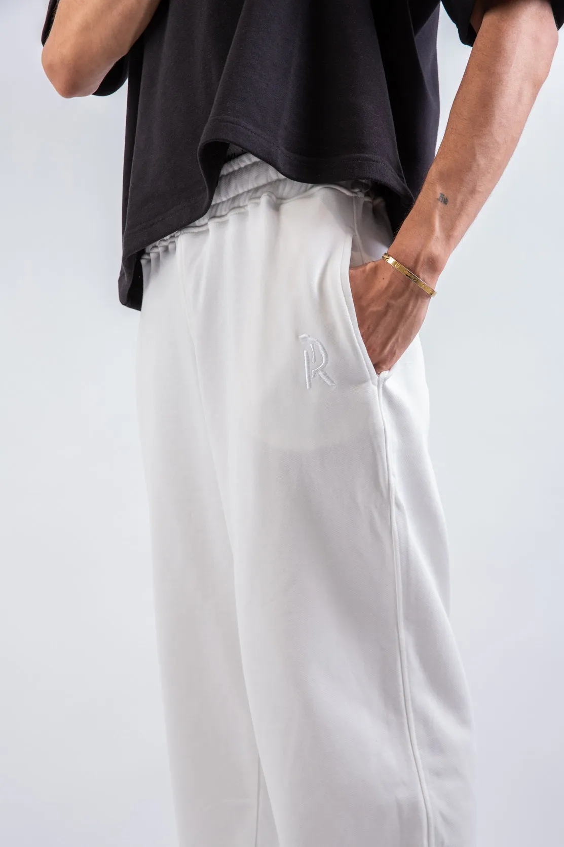 Loose Drawstring Sweatpants & Chill Sleeve T-shirt White Set