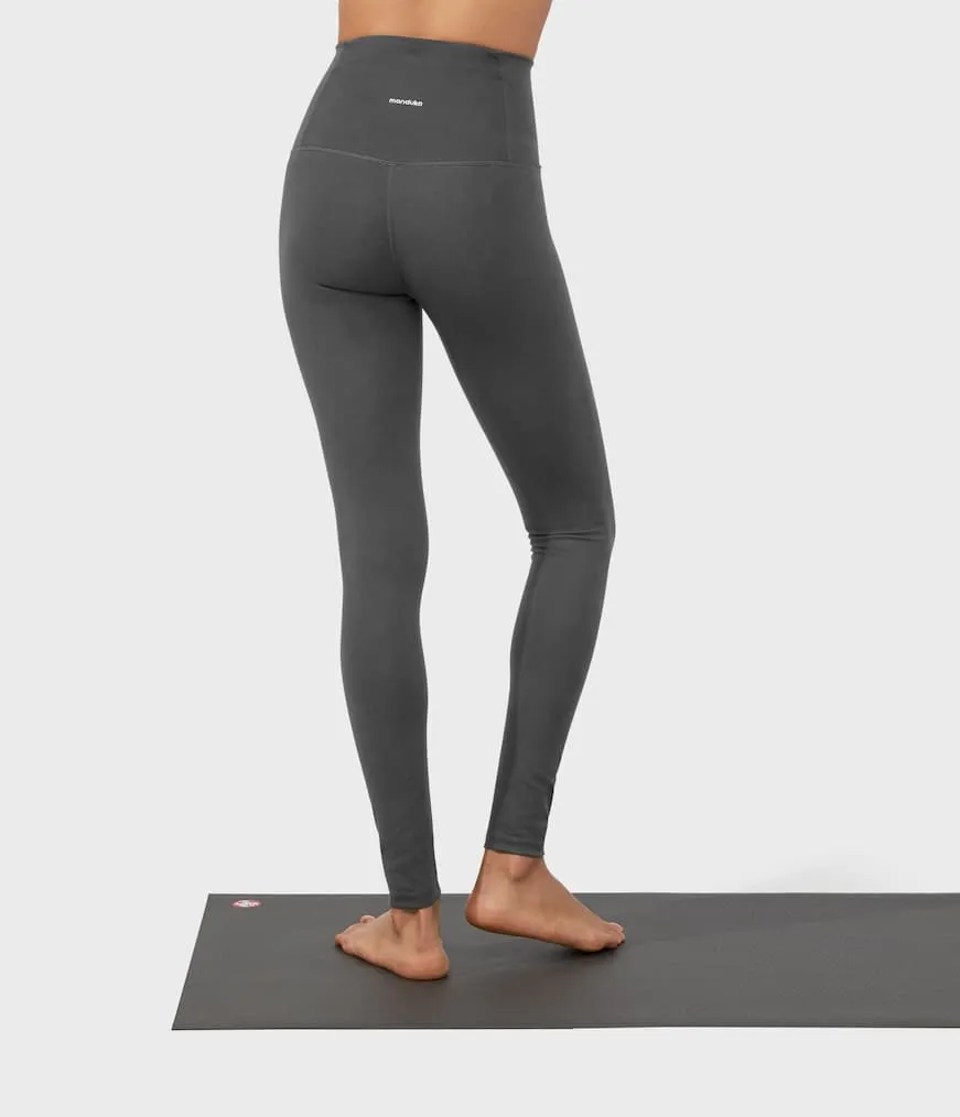 Manduka Apparel - Women's Foundation Legging - High Rise 7/8 W/Media Pocket1 - New Grey