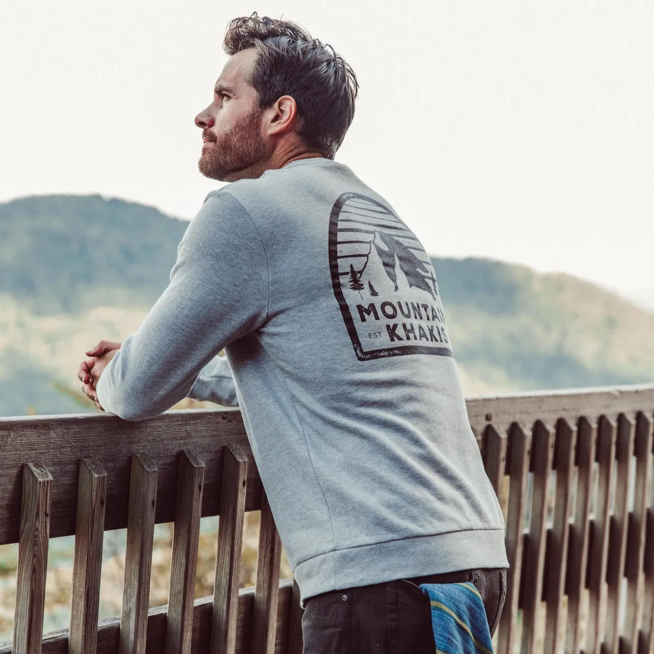 Men's Mountain Logo Crew