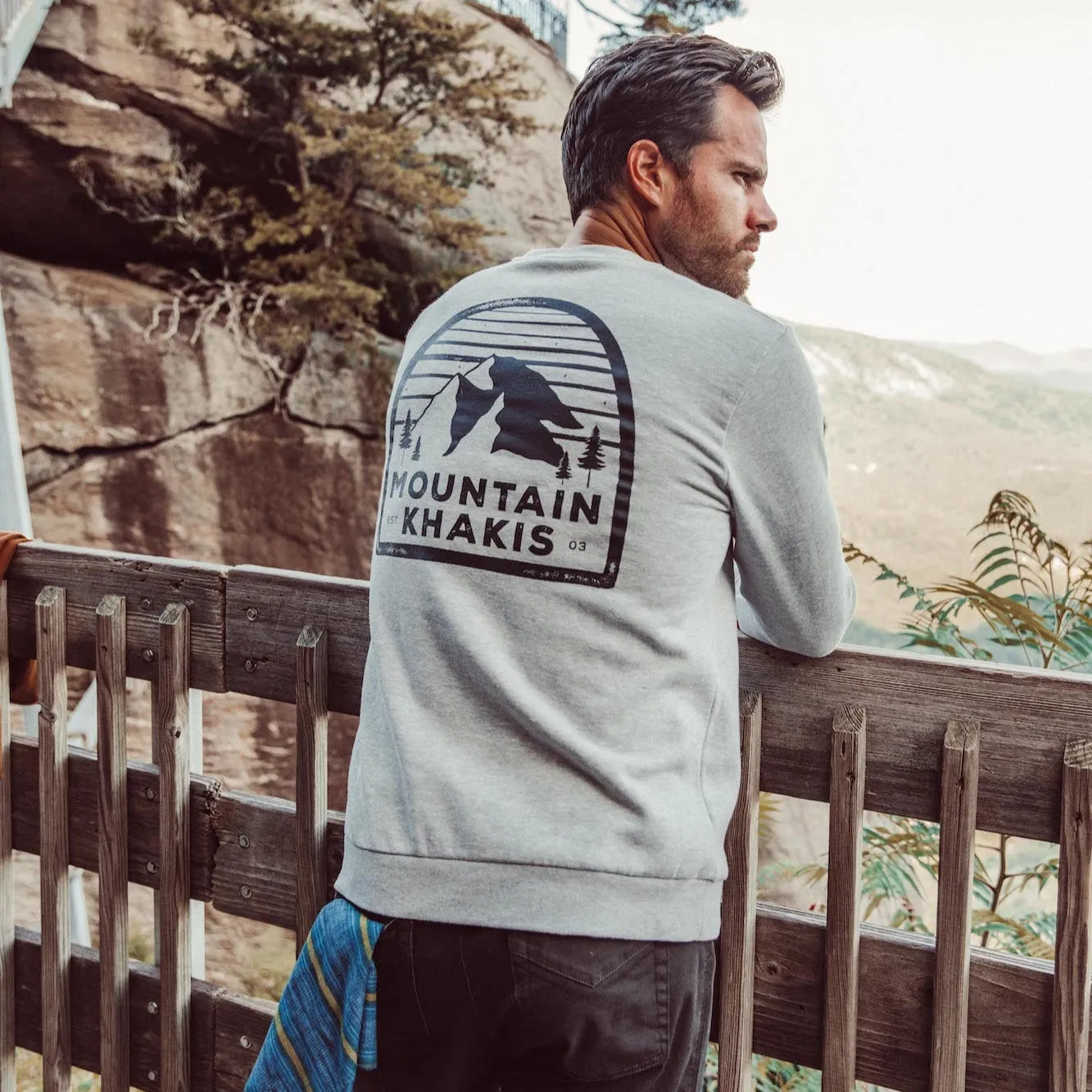 Men's Mountain Logo Crew