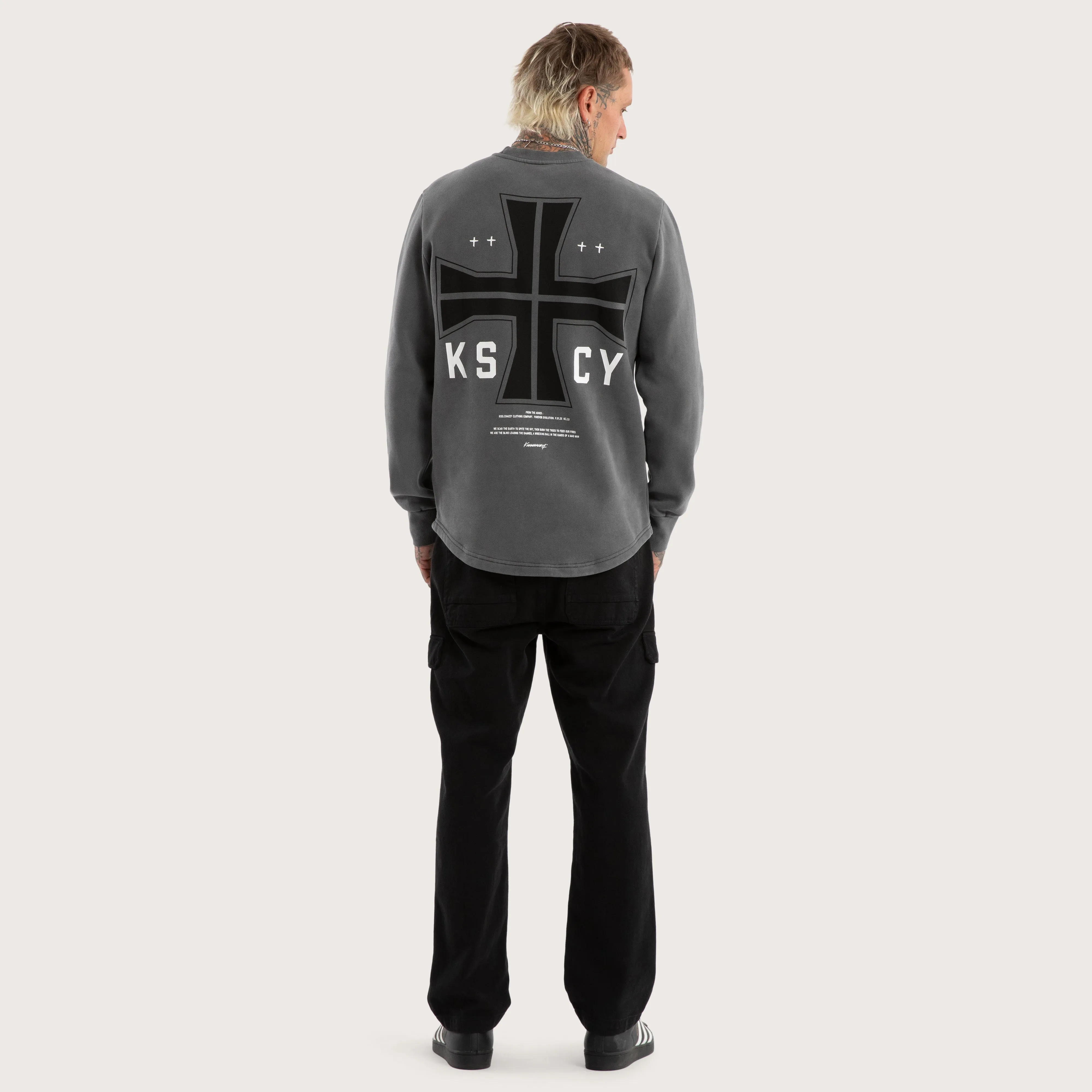 Plaza Dual Curved Sweater Pigment charcoal
