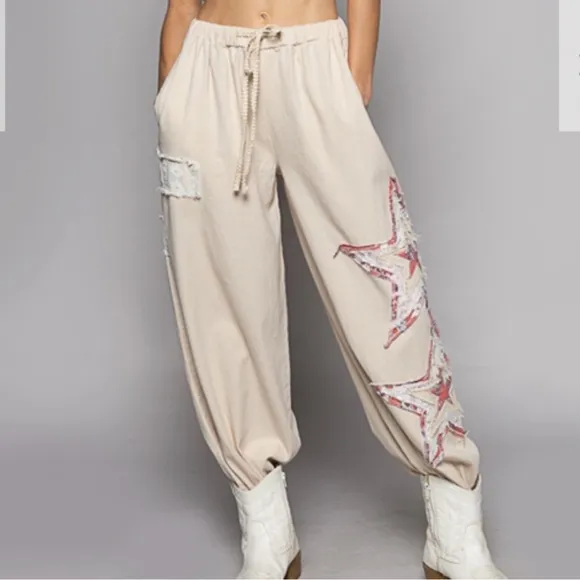 POL Cream and Pink Jogger Pants with Star Floral Print