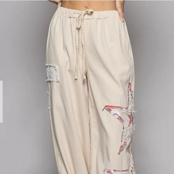 POL Cream and Pink Jogger Pants with Star Floral Print