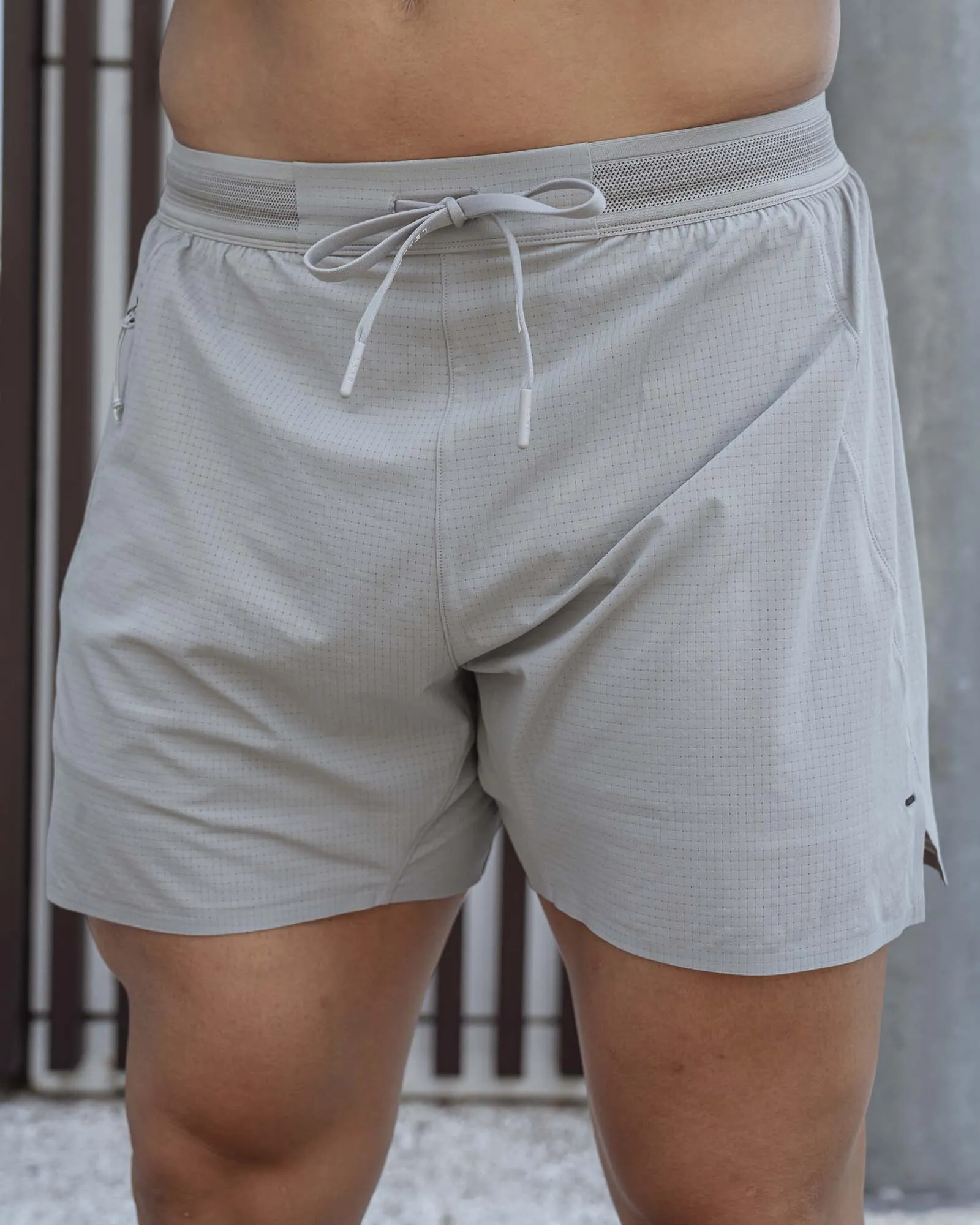 UltraAir 5" Lined Performance Short - Circular Grey