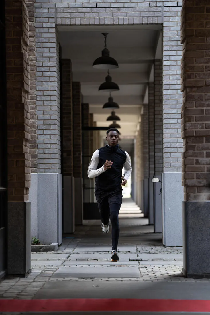 Veste coupe vent sans manche de running Homme - KIPRUN Run 100 Noire