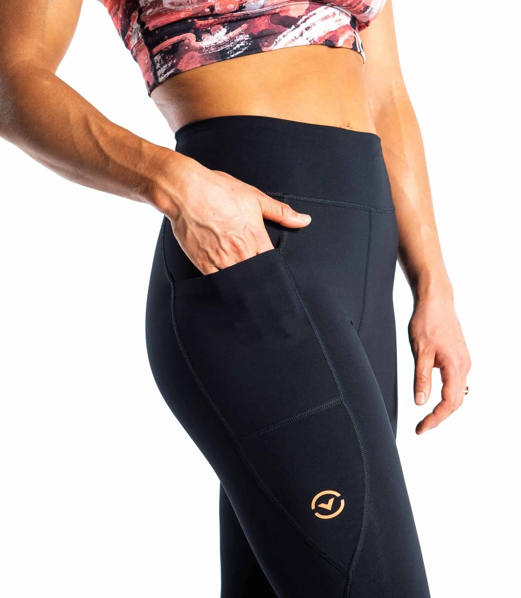 Vixen Crop Tech Pants