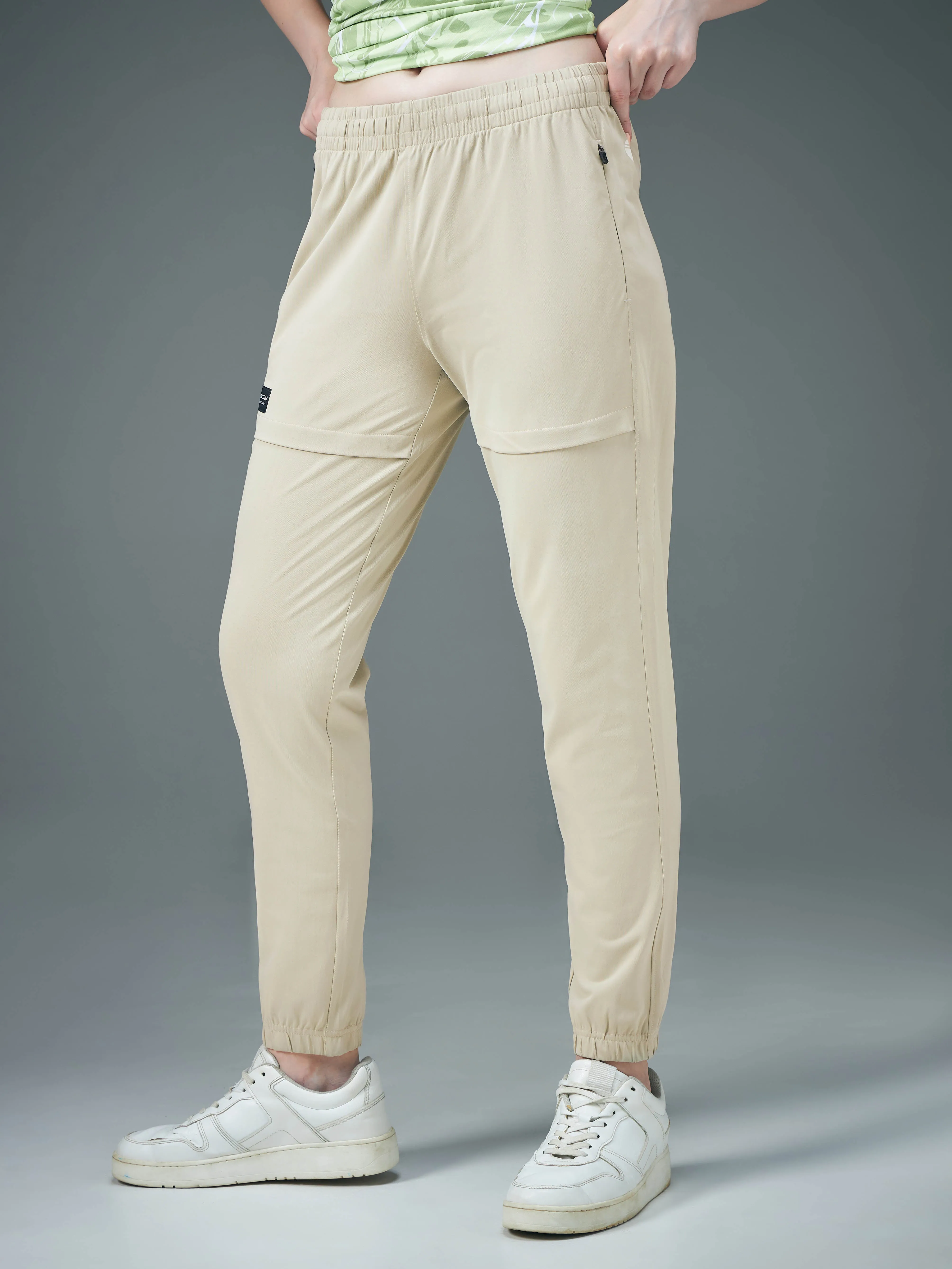 Women Solid Relax Fit Joggers with DURACOOL 