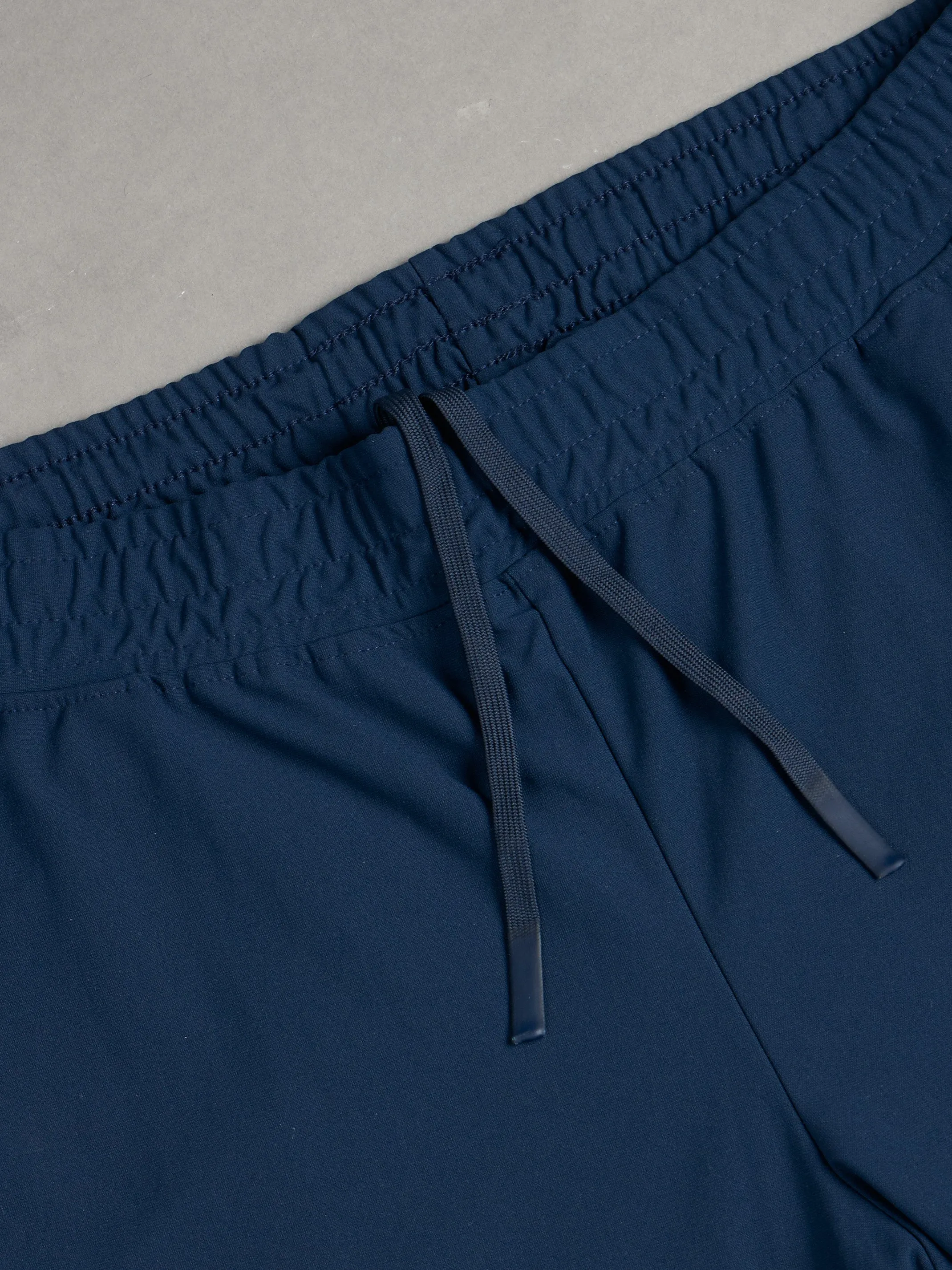 Women Solid Slim Fit Joggers with DURACOOL 