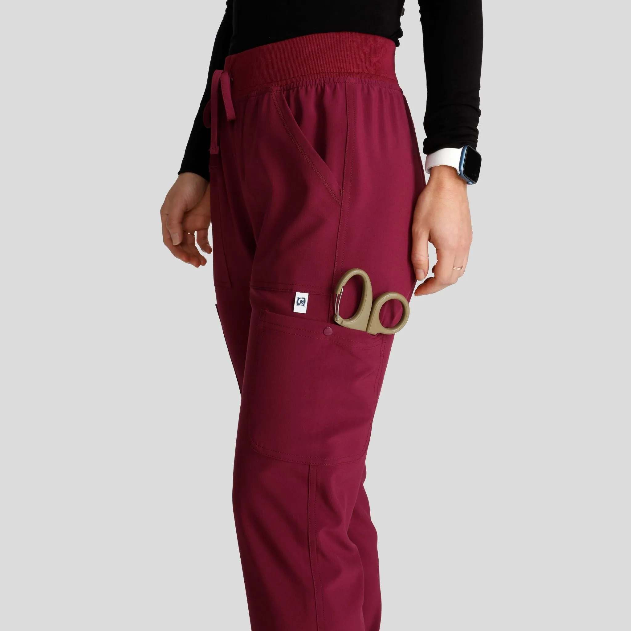 Women's Natural Rise Jogger Scrub Pant | Wine