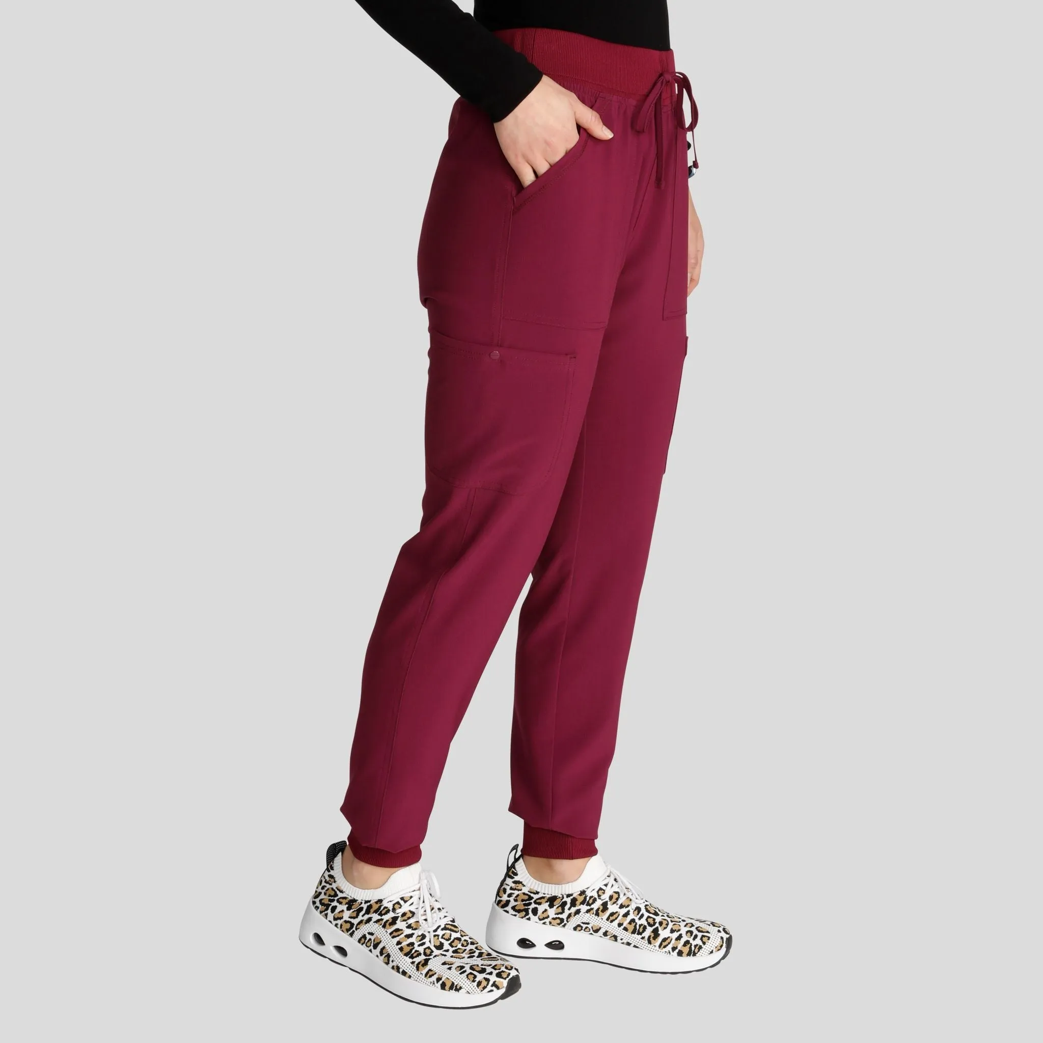 Women's Natural Rise Jogger Scrub Pant | Wine